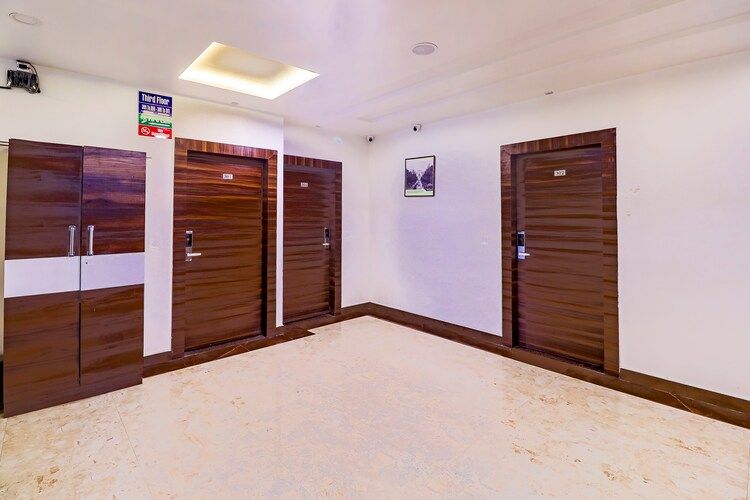 Hotel Taj Venture Deluxe Room 9