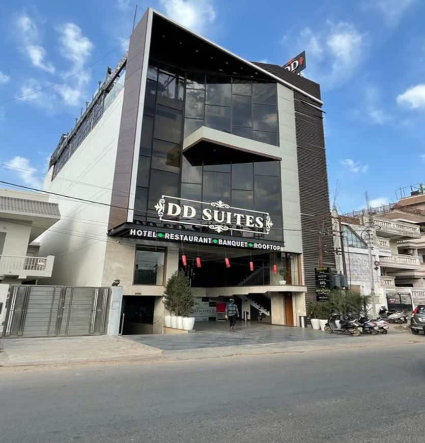 DD SUITES