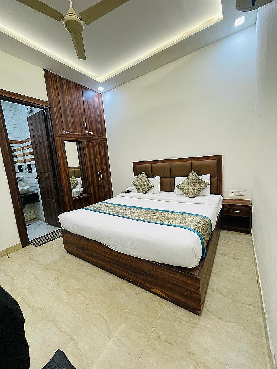 Hotel The Golden Taj By The Golden Taj group & Hotels Deluxe Room