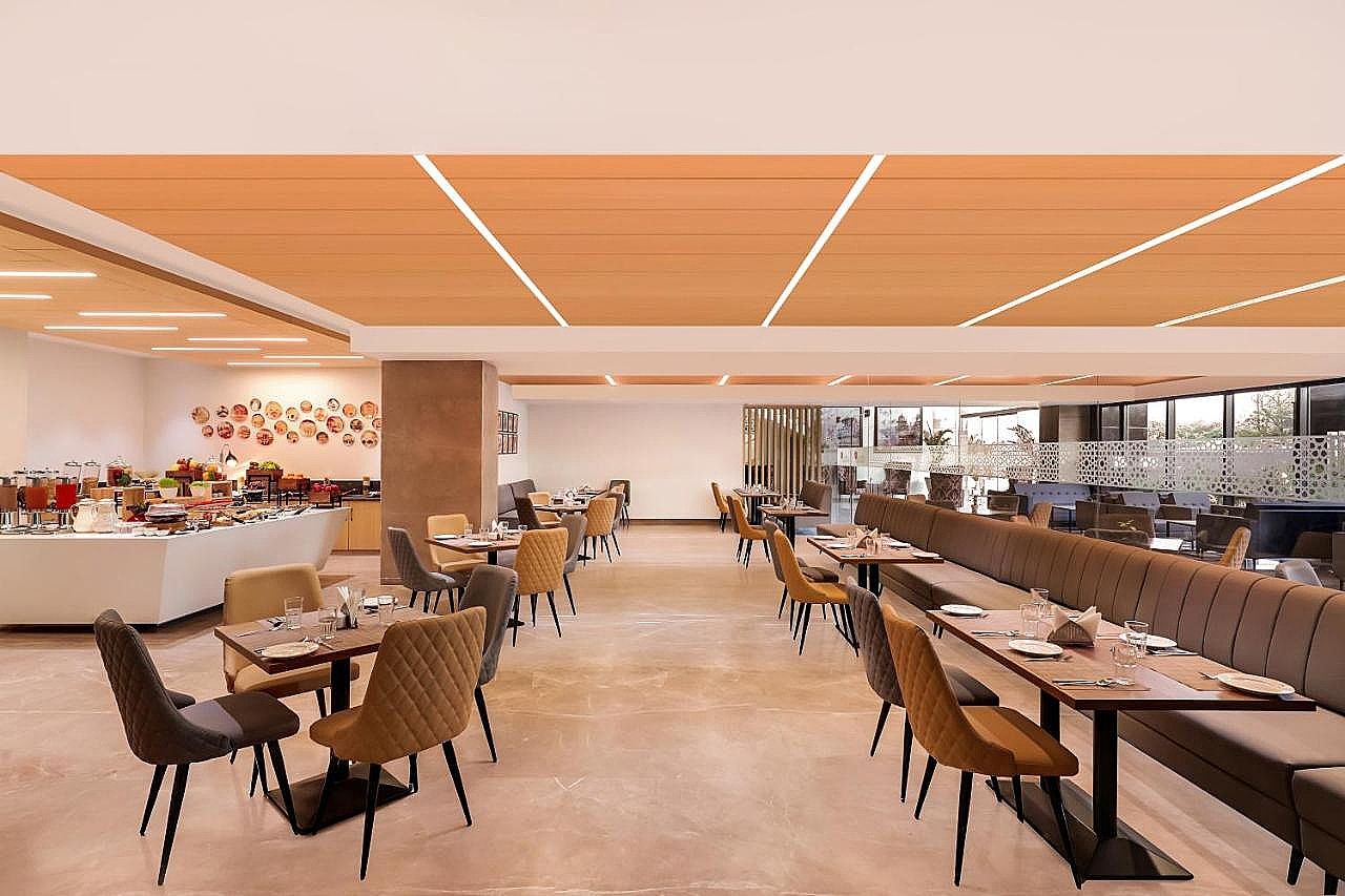 undefined Lemon Tree Hotel, Agra 5
