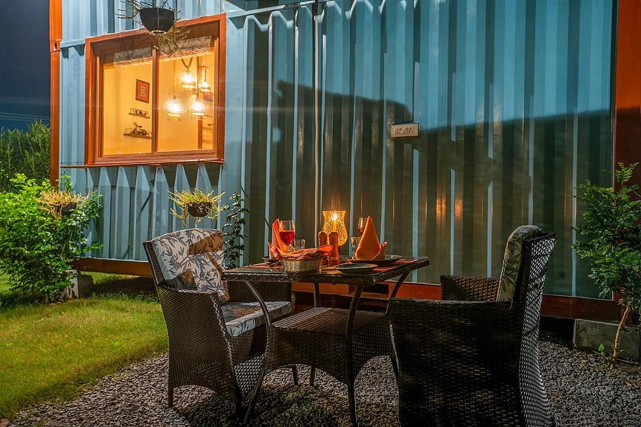 Food & Dining