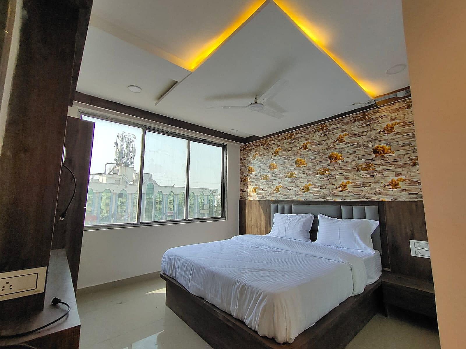 Hotel Penark Deluxe AC Room