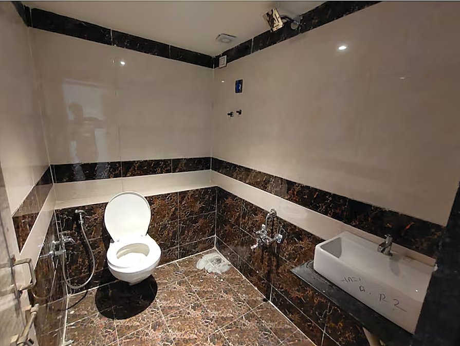 Hotel Penark Deluxe AC Room 4