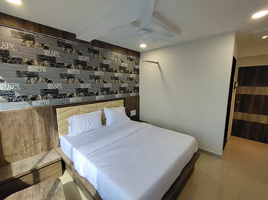 Hotel Penark Deluxe AC Room 2