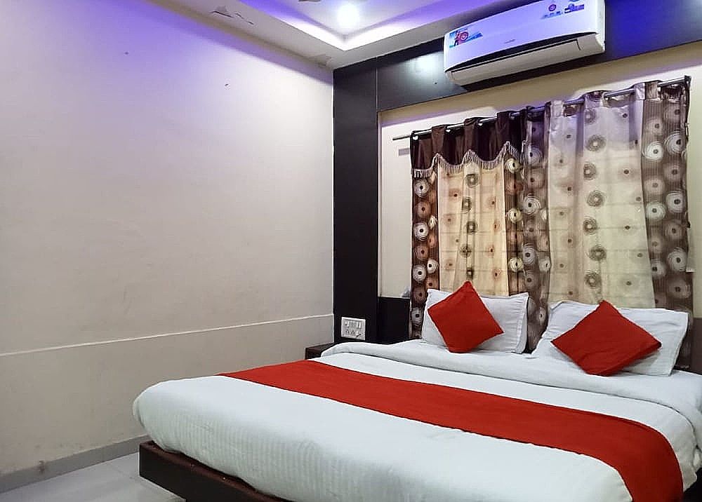 undefined Hotel Krishna Palace Vastrapur 8