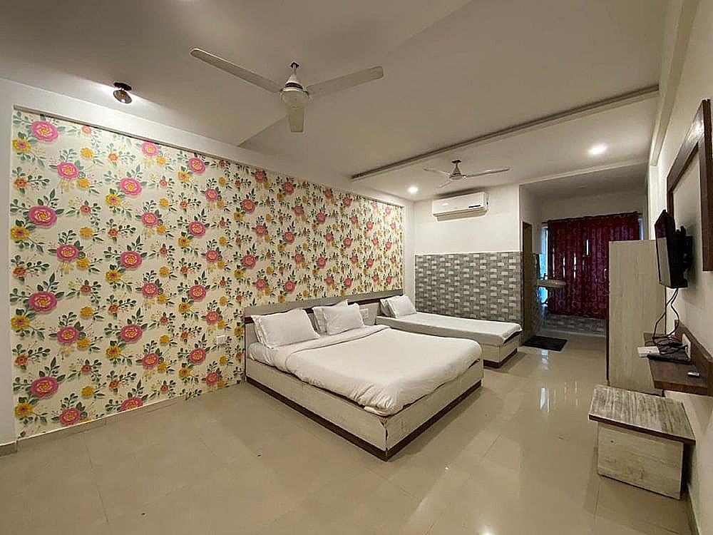 undefined Hotel Motera Inn 5