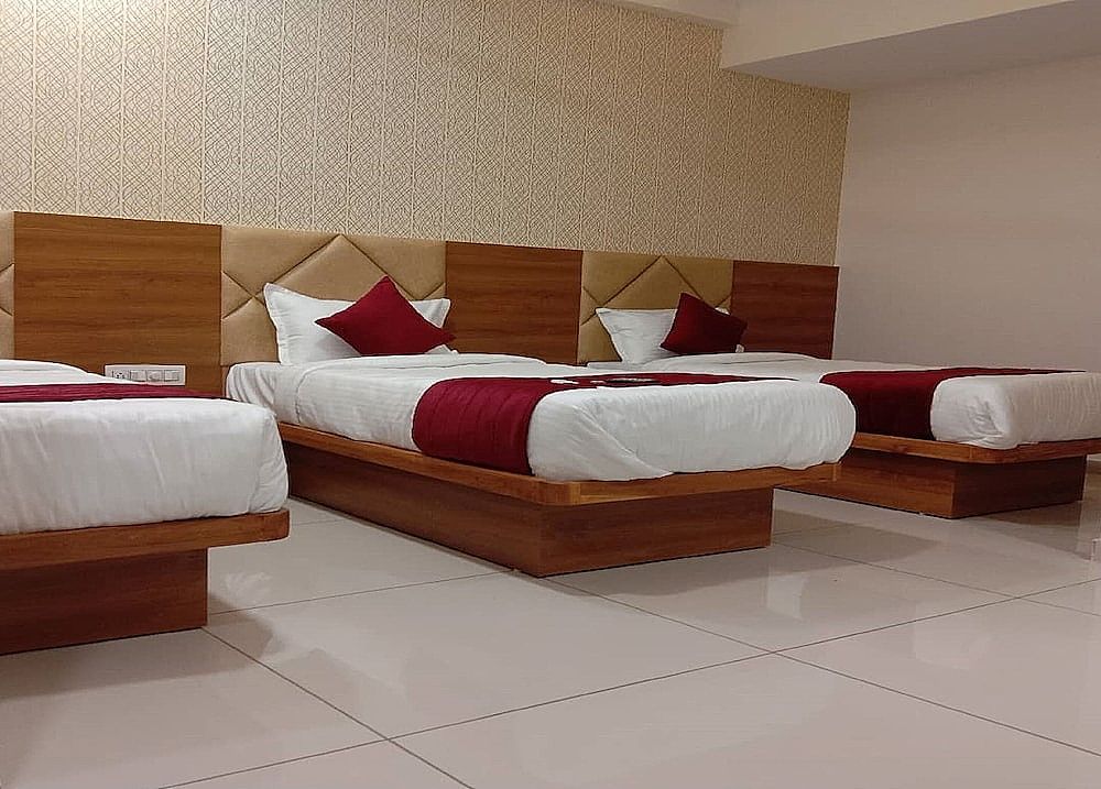 undefined Hotel Lux Inn 5