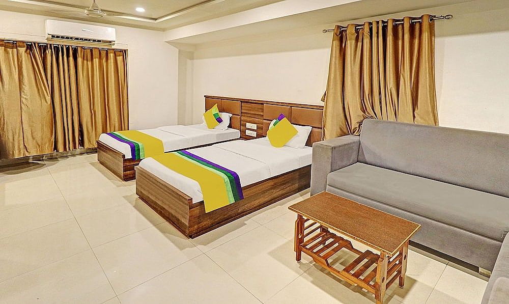 undefined OYO Hotel Radhe Residency 2