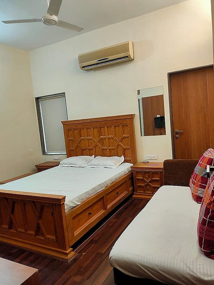 undefined Hotel Milan Gurukul Road 6