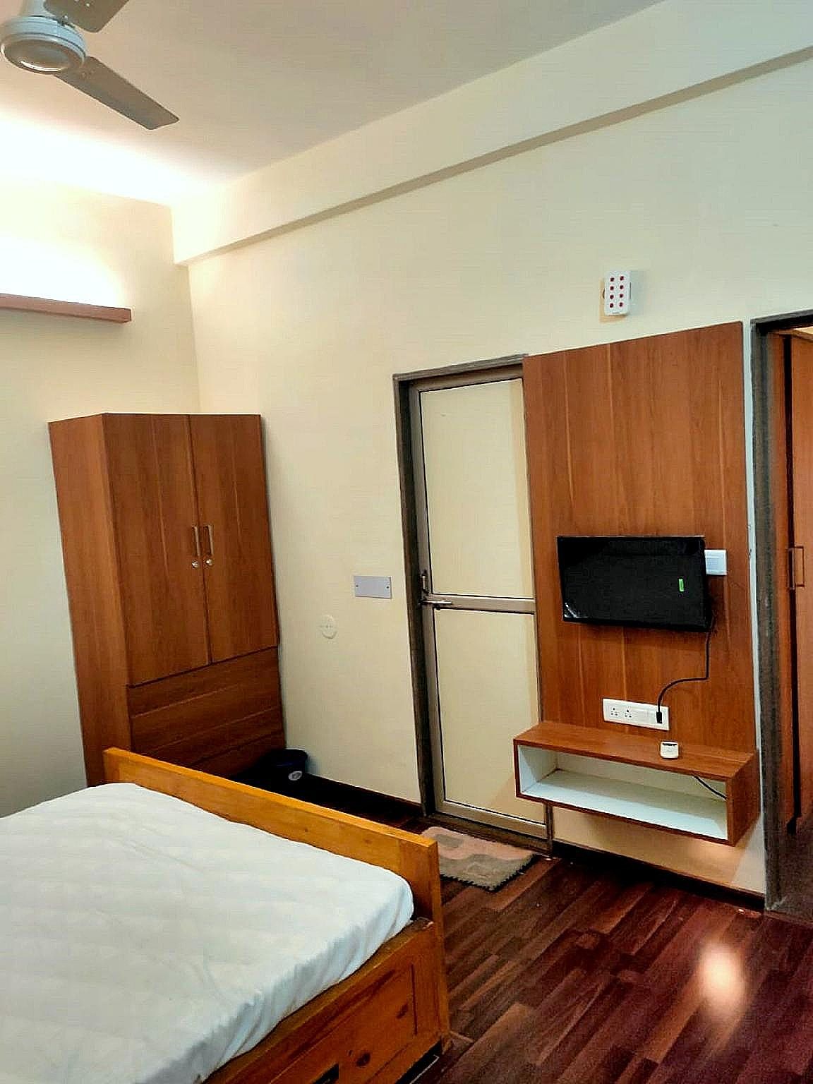 Hotel Milan Gurukul Road Double Room 2