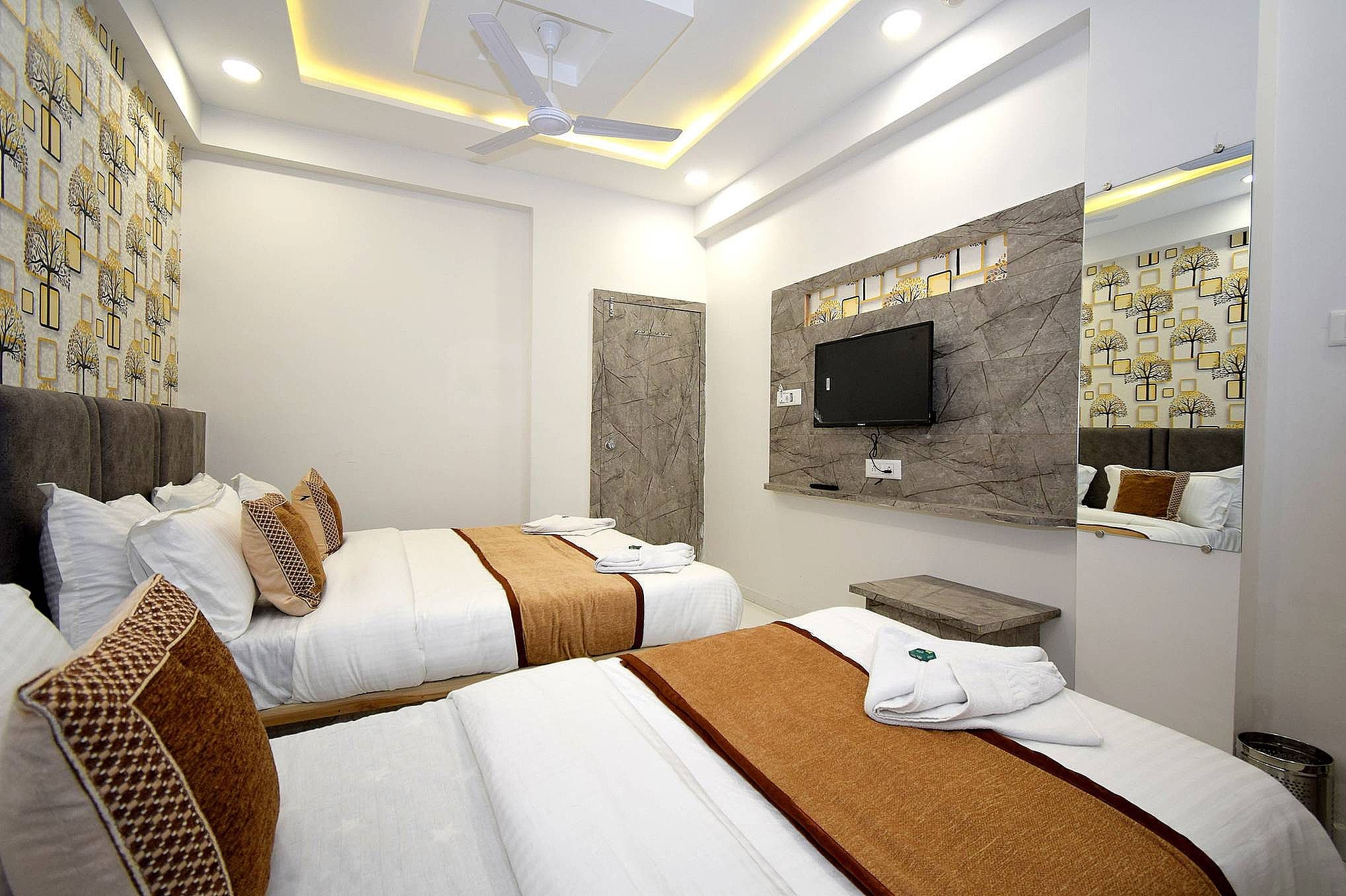 Deluxe Three Bed AC Room