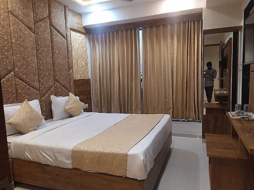 undefined Hotel Hill Inn 6