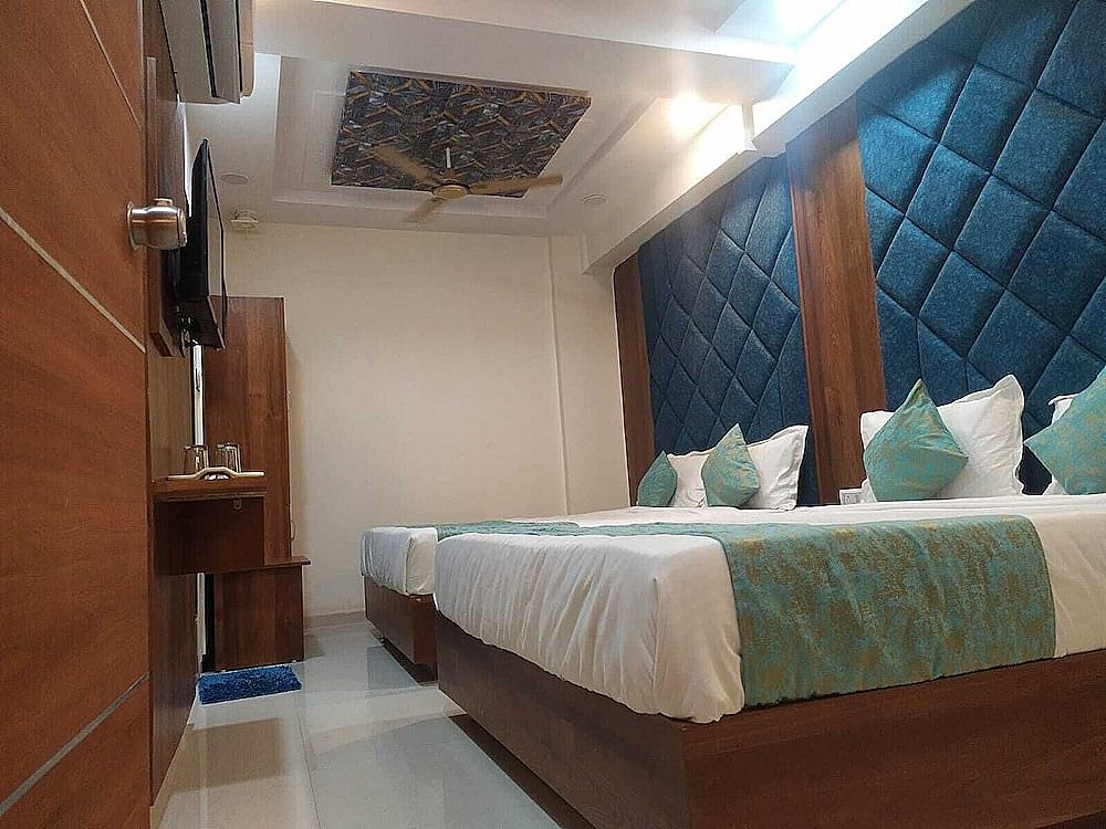 undefined Hotel Hill Inn 9