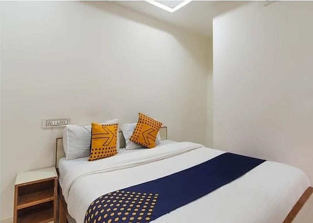 undefined Hotel Metro Inn 8