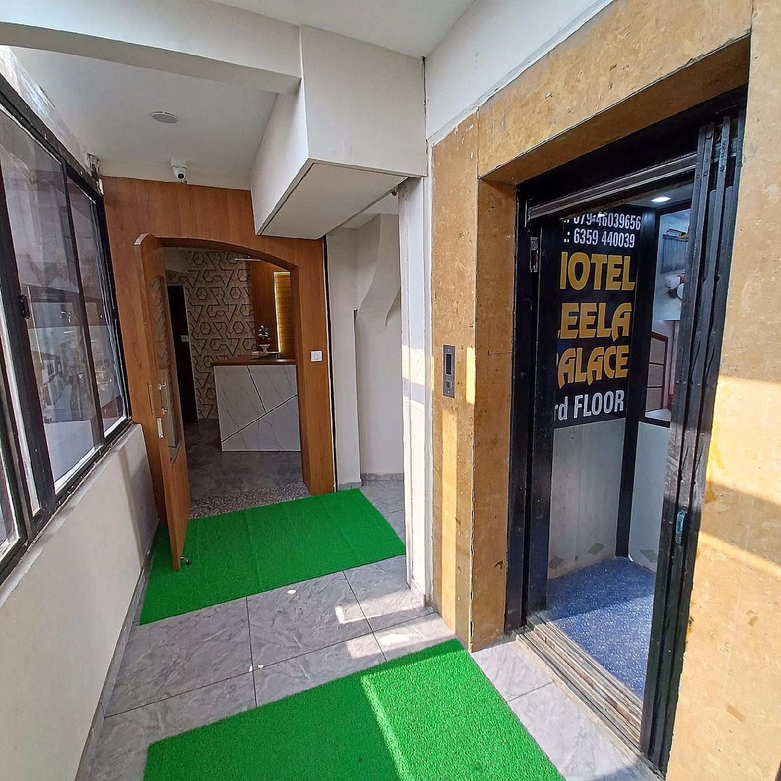 undefined Hotel Leela Palace 9