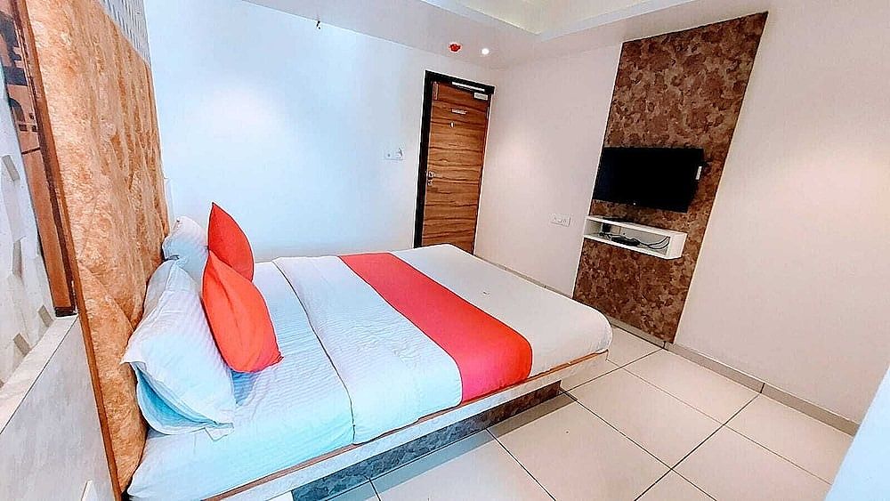 undefined Hotel Sigma Inn 8