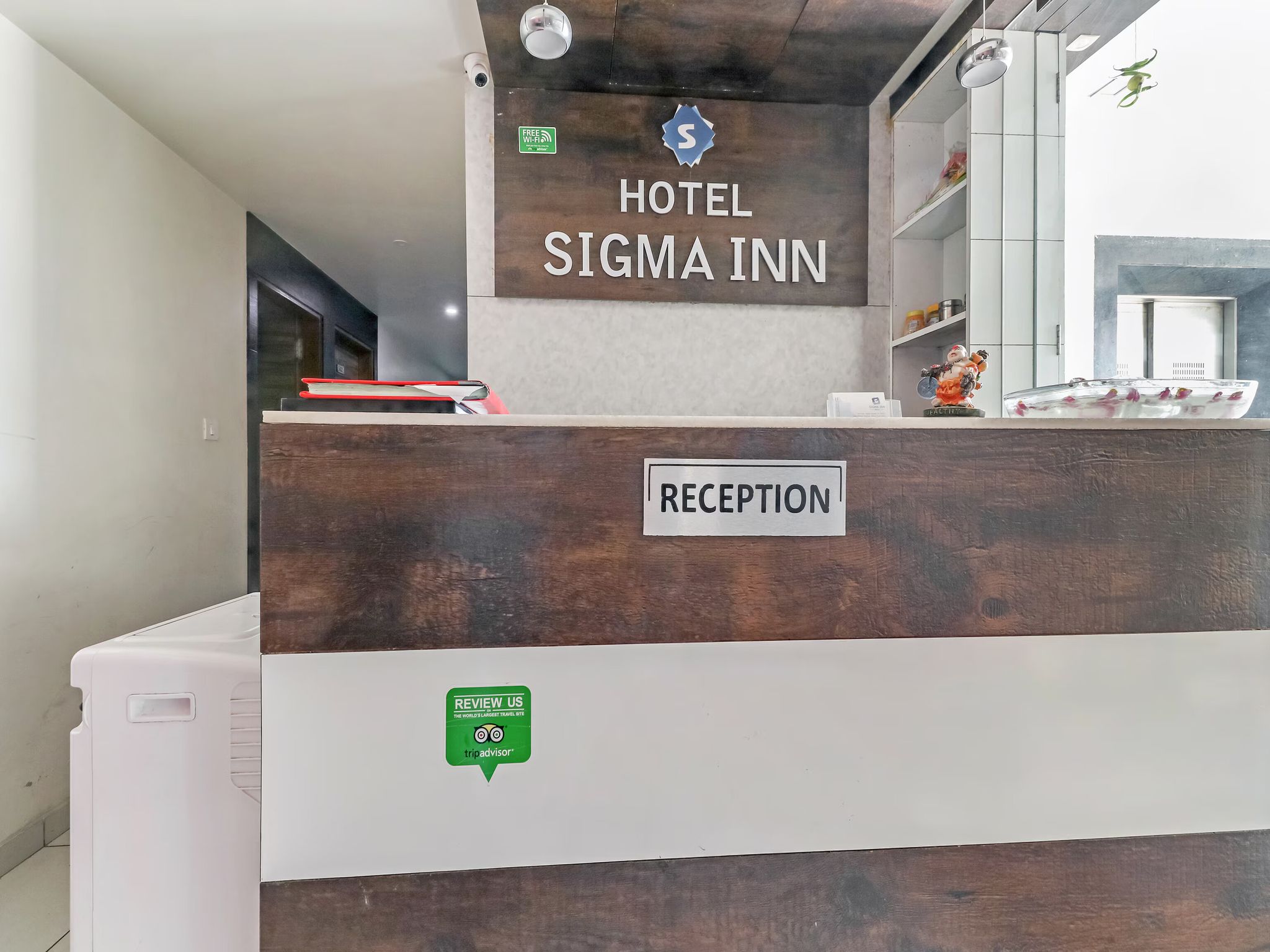 undefined Hotel Sigma Inn 2