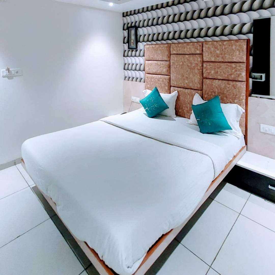 undefined Hotel Sigma Inn 9