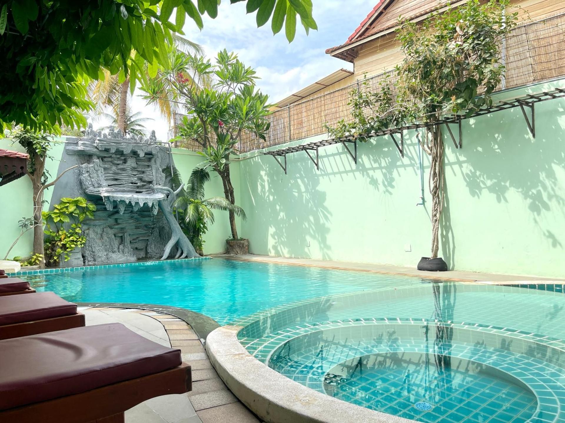 undefined Siem Reap Riverside Hotel 8