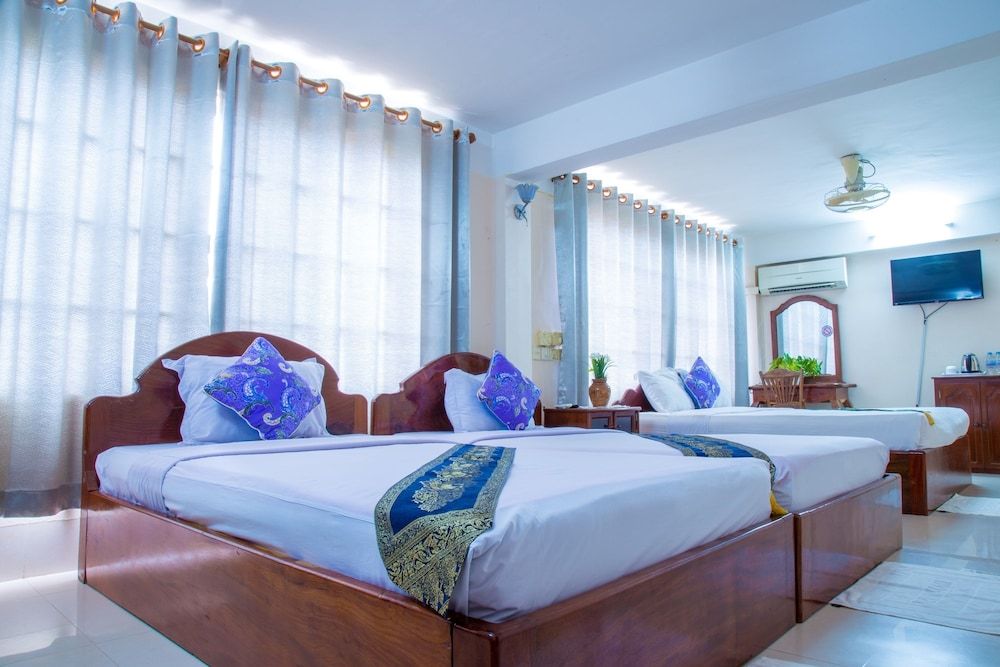 undefined Siem Reap Riverside Hotel 3
