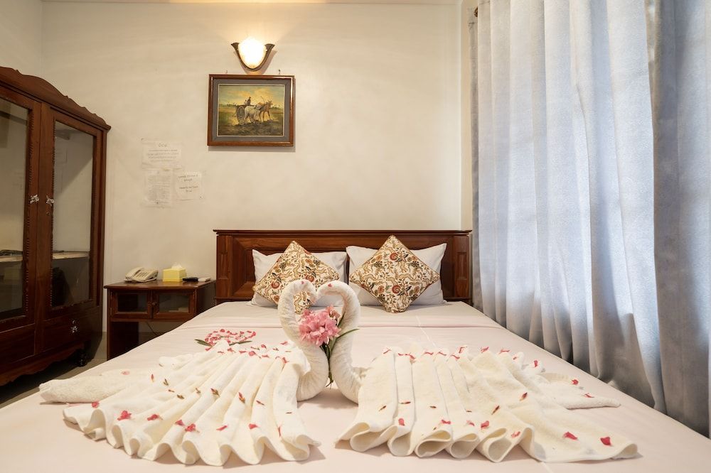 undefined Siem Reap Riverside Hotel 4