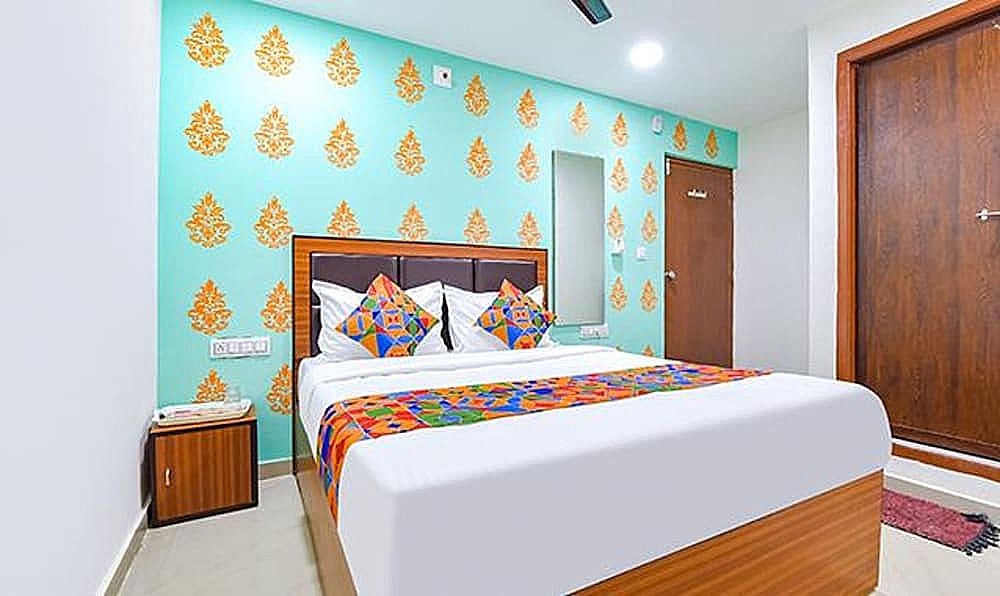 undefined Fabhotel Green Park 10