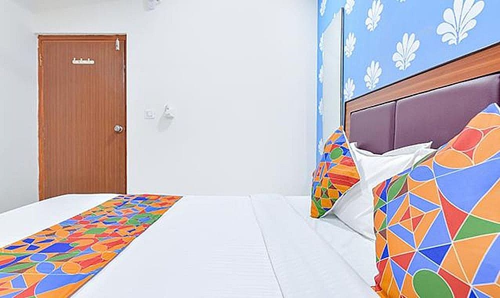 undefined Fabhotel Green Park 9