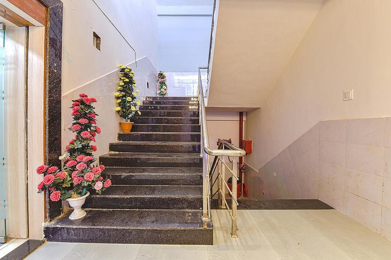 undefined FabHotel Dev Palace 8