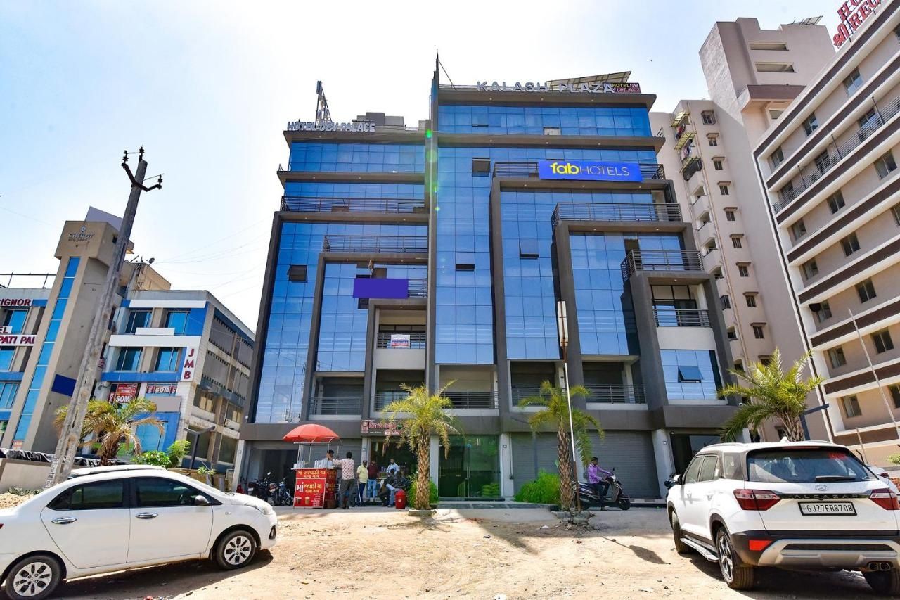 undefined FabHotel Dev Palace 4