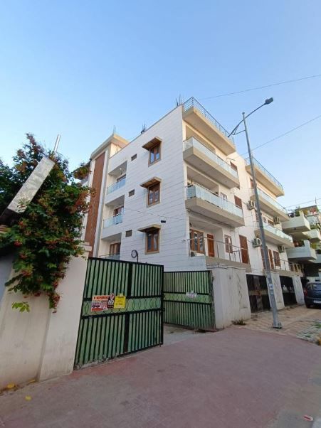 Hotel Aman Residency