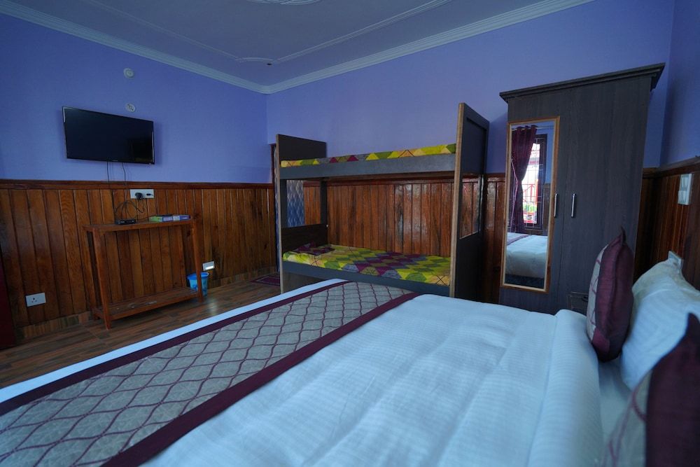 Kasar Serenity Almora Super Deluxe Room with Terrace (Mountain View) 5