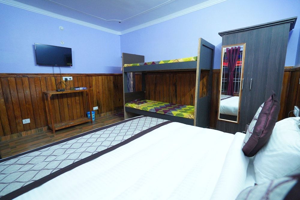 Kasar Serenity Almora Super Deluxe Room with Terrace (Mountain View) 3