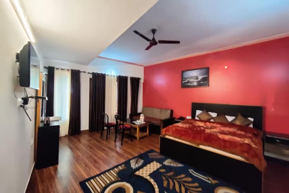 Hotel Himadri Almora Executive Double Room 2