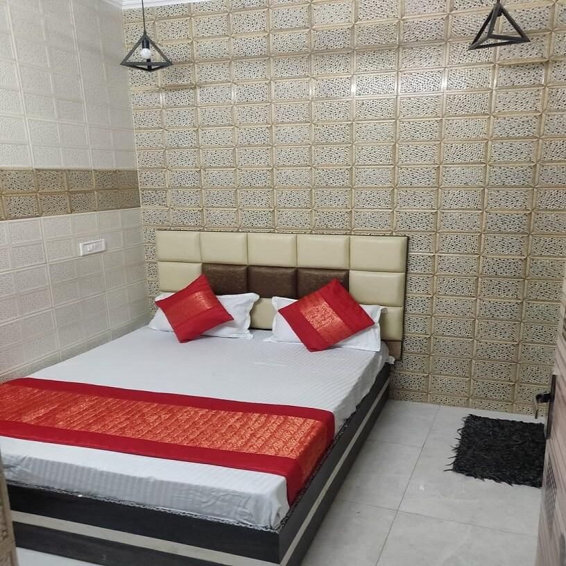 Deluxe Air Conditioning Room