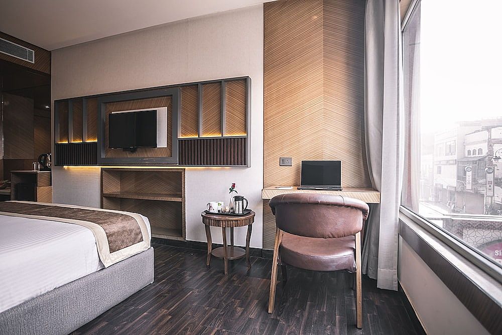 Amritara Kirpa Amritsar Amritara Queen 12