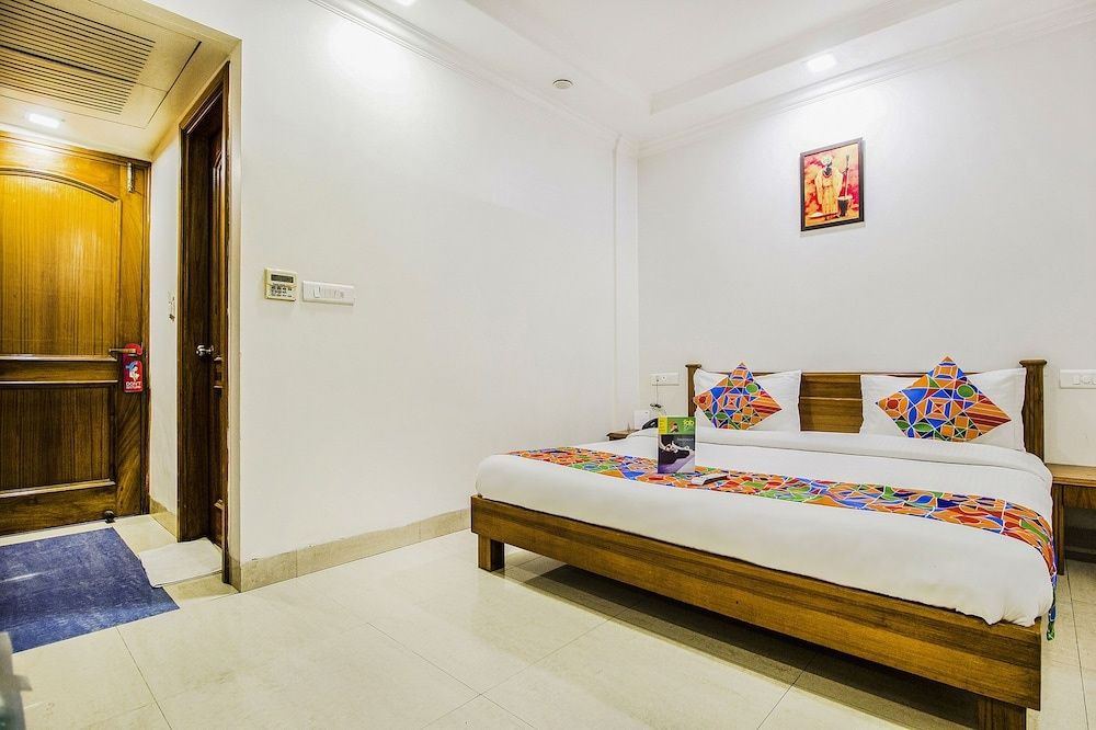 Fabhotel Aaykay Deluxe Room 2