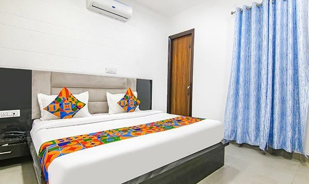 FabHotel Golden Gate Deluxe Room