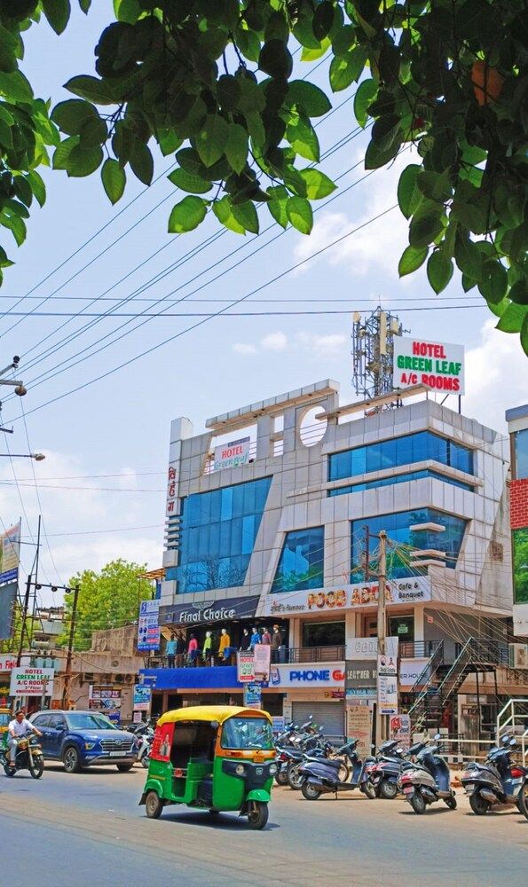 undefined  Hotel Green Leaf 6