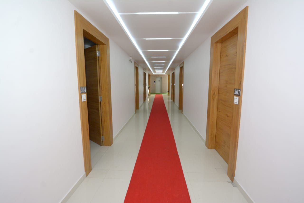 undefined  Hotel Green Leaf 5