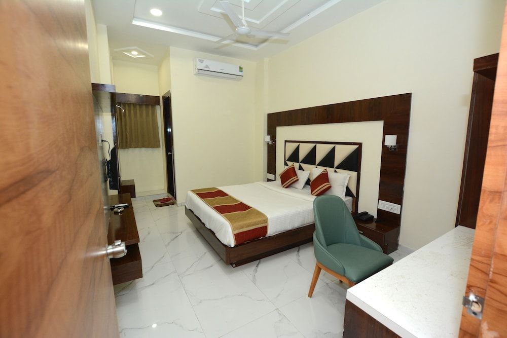 Hotel Villa Inn Deluxe Double Room 3