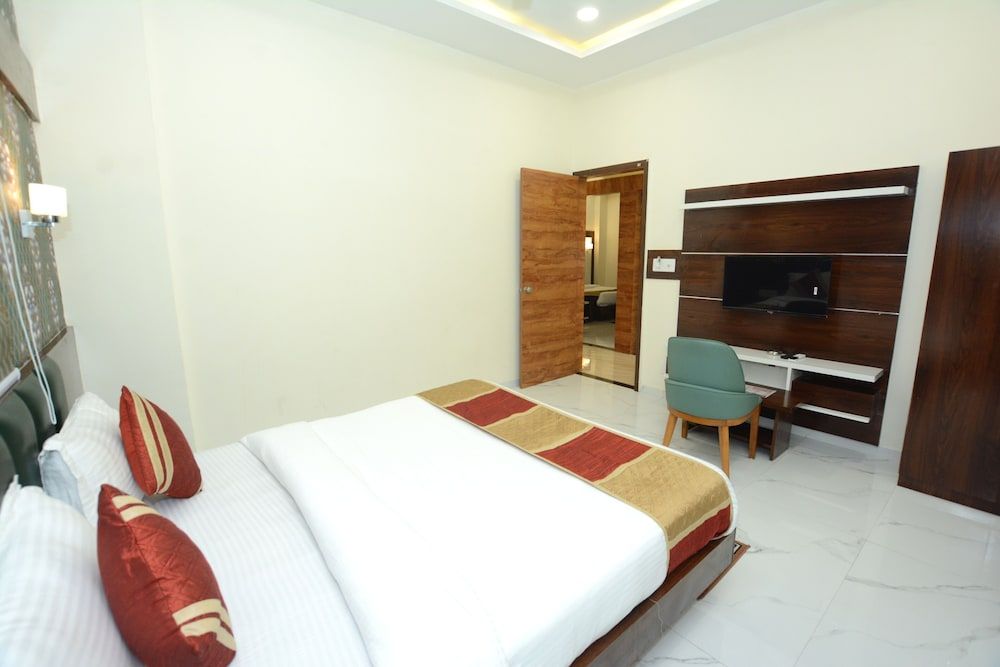 Hotel Villa Inn Deluxe Double Room 9