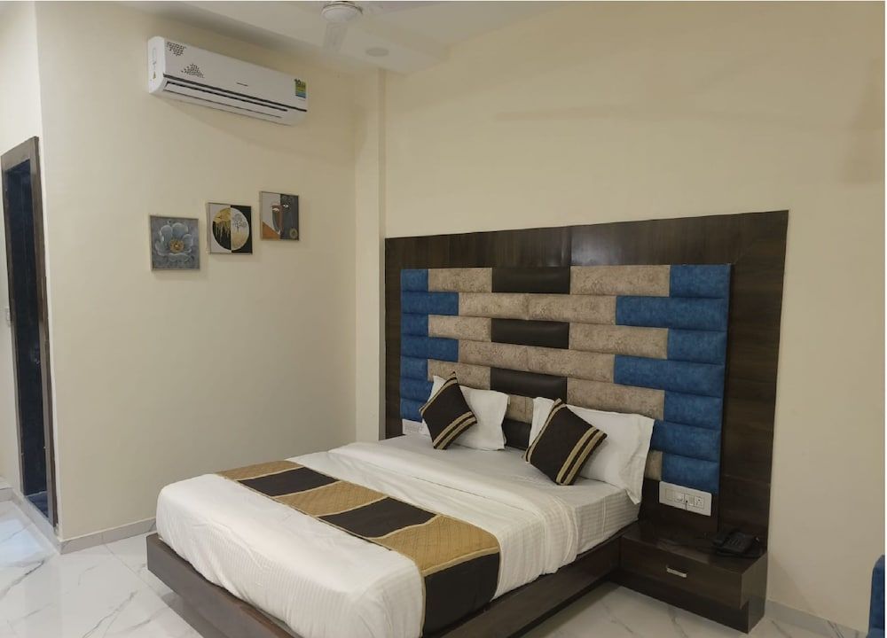 undefined Hotel Villa Inn 3