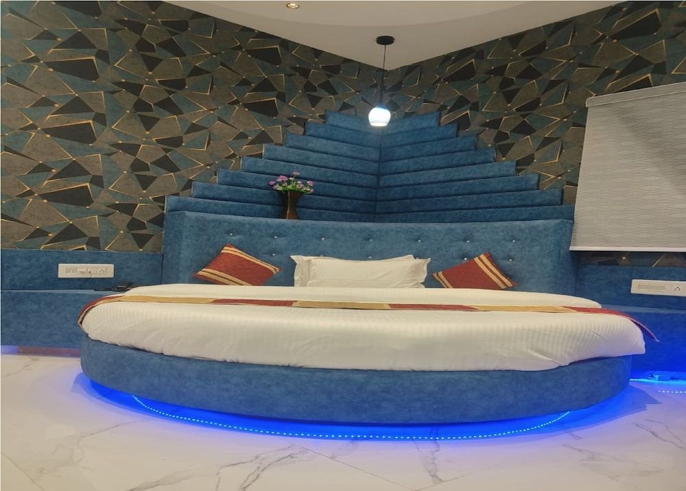 undefined Hotel Villa Inn 7