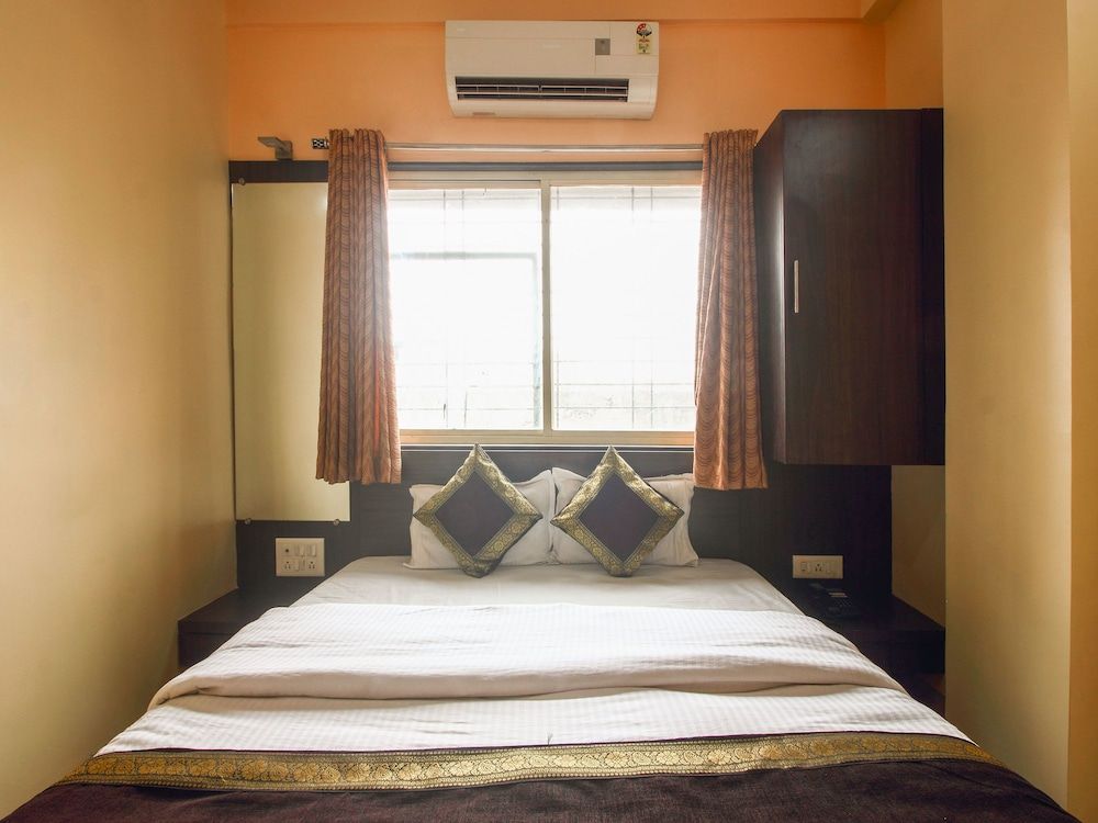 OYO 12355 Hotel New Jagdamba Lodging Double or Twin Room 5