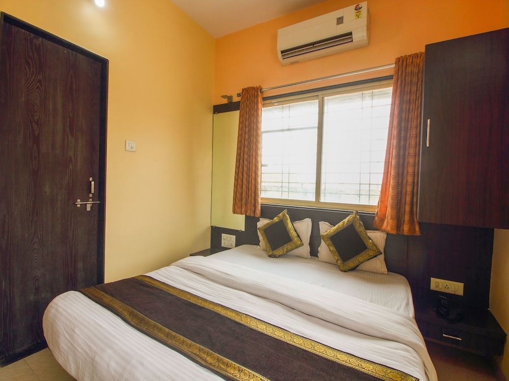 OYO 12355 Hotel New Jagdamba Lodging Double or Twin Room 7