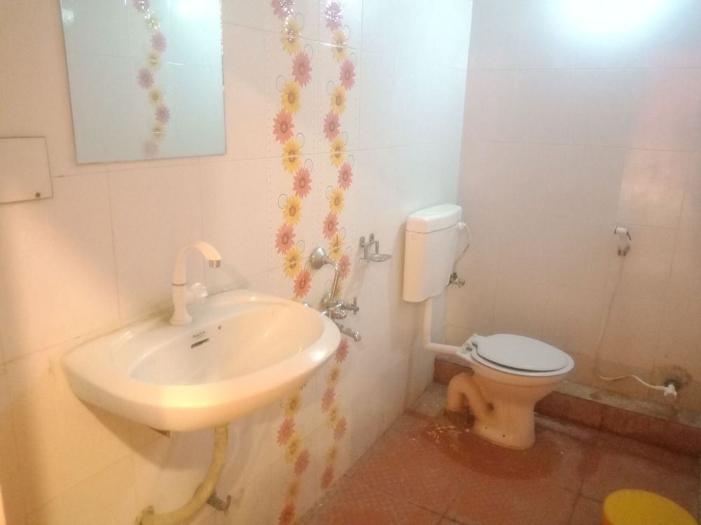 Hotel Galaxy Imperial Aurangabad Deluxe Double Room 7