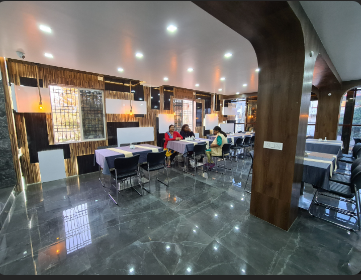Hotel Jhari Palace