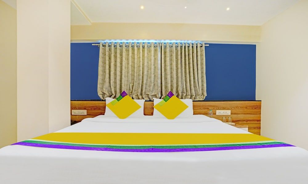 Itsy By Treebo - Radhika Ex Deluxe Double Room 5