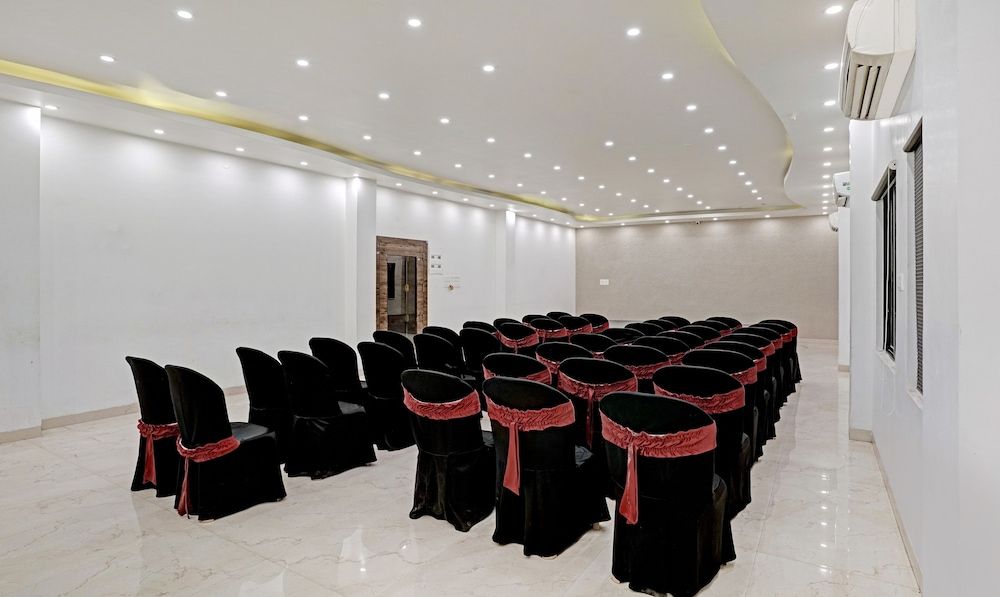 undefined Treebo Varsha Palace 10