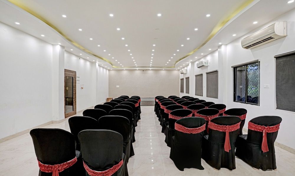 undefined Treebo Varsha Palace 9